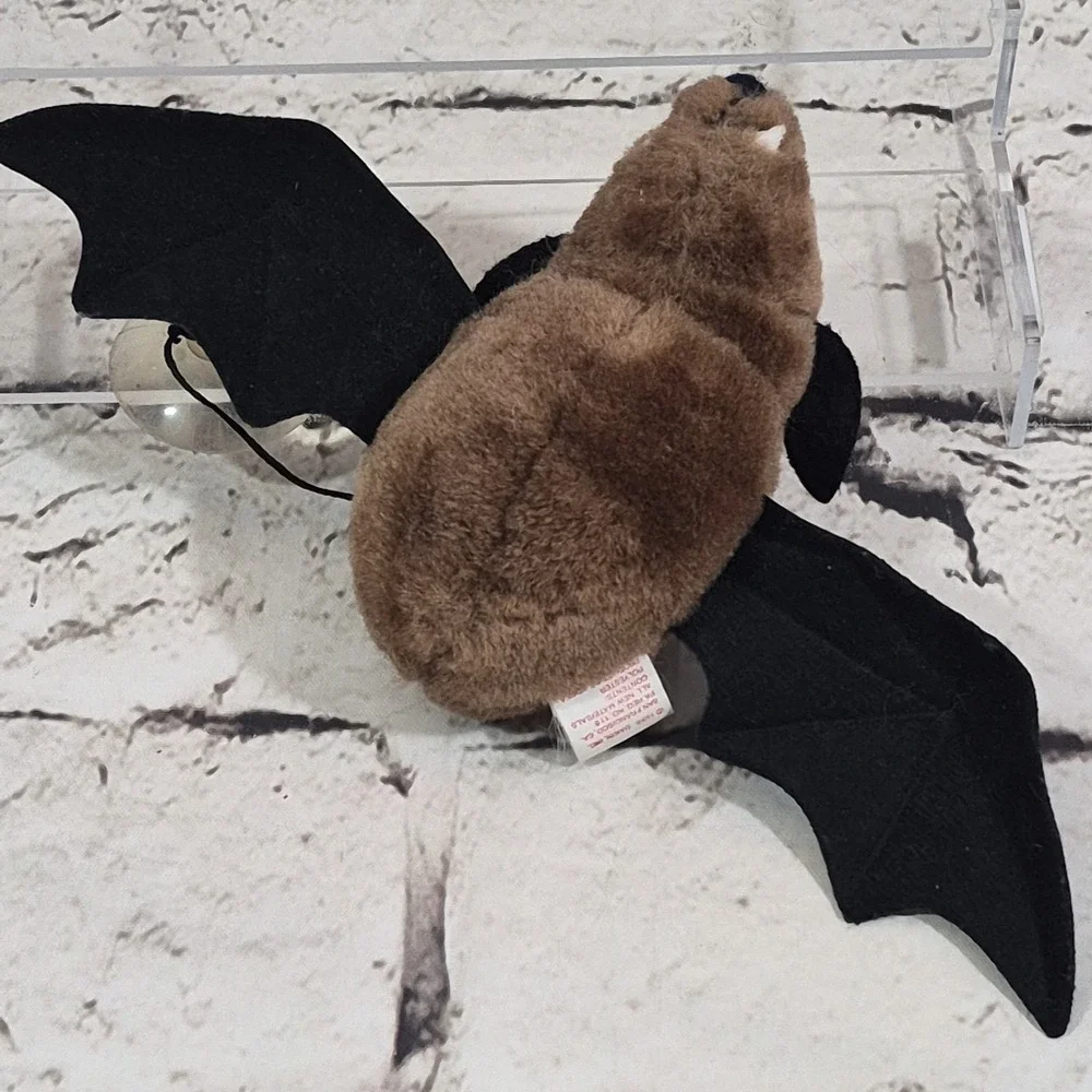 Vintage 1988 Dakin Bat Plush Suction Cup Hanging Halloween Stuffed Animal